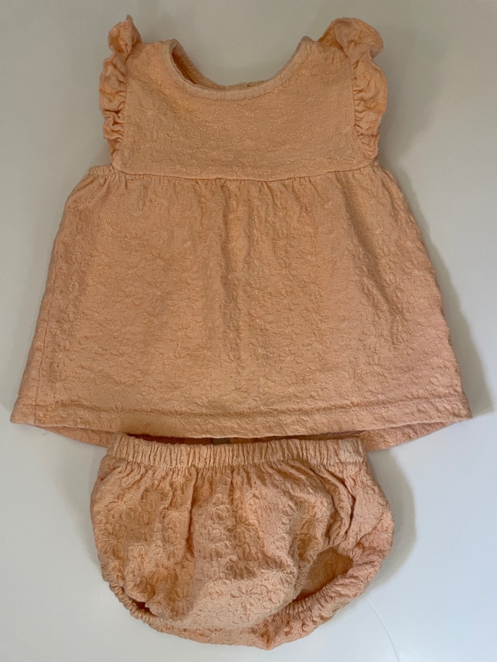 Zara Peach Floral Textured Baby Dress & Bloomers - size 3-6 months.